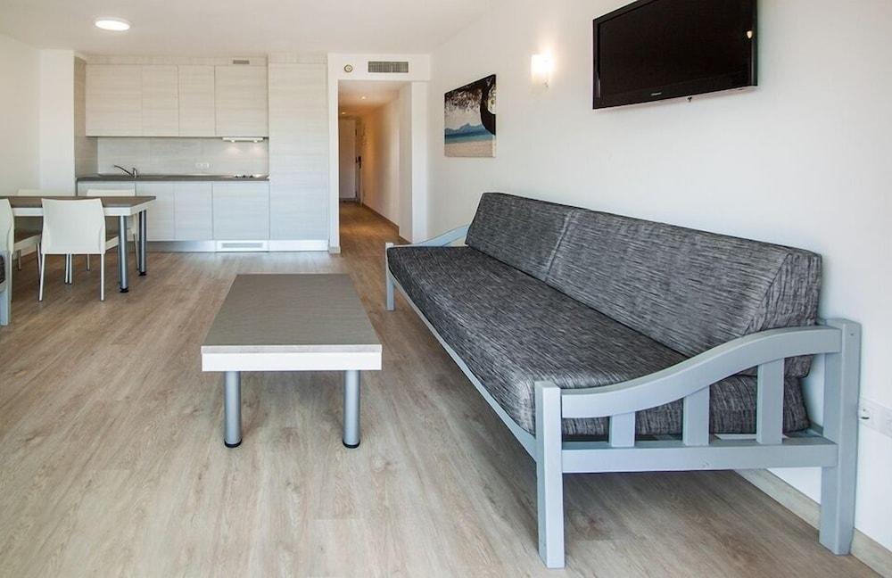 Apartamentos Sol Y Vera Magaluf  Bagian luar foto