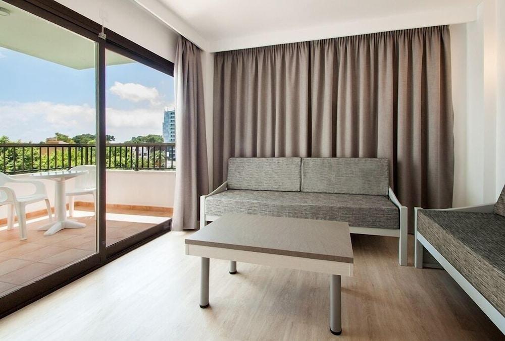 Apartamentos Sol Y Vera Magaluf  Bagian luar foto