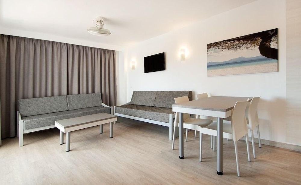 Apartamentos Sol Y Vera Magaluf  Bagian luar foto