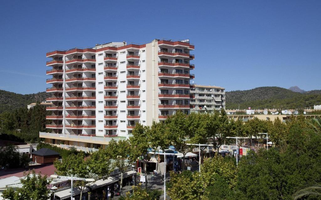 Apartamentos Sol Y Vera Magaluf  Bagian luar foto