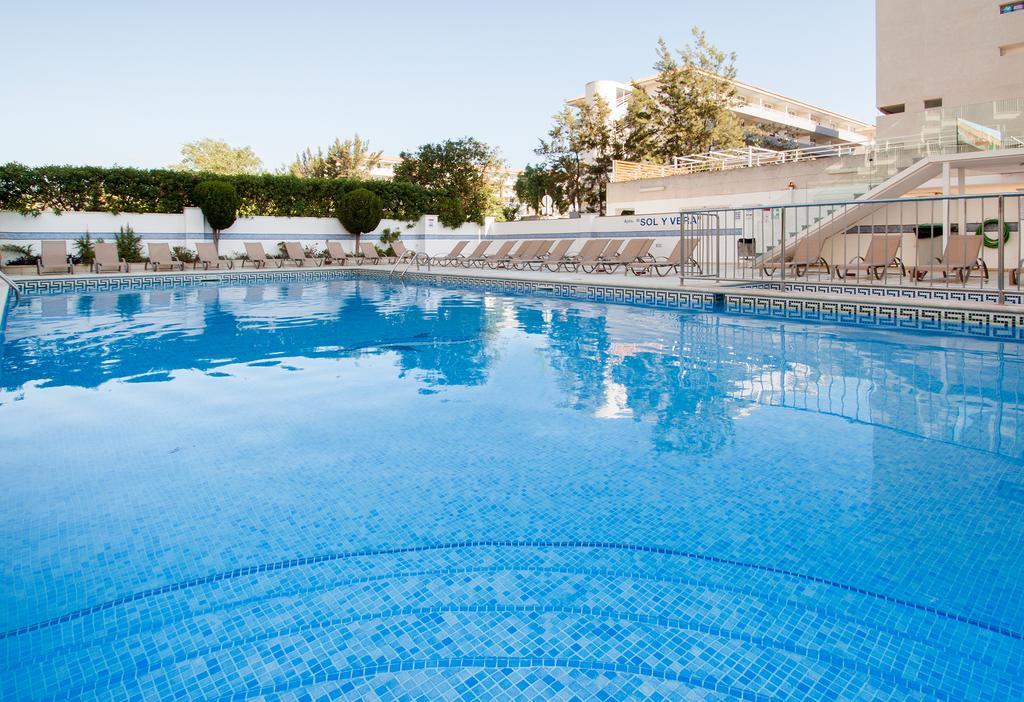 Apartamentos Sol Y Vera Magaluf  Bagian luar foto