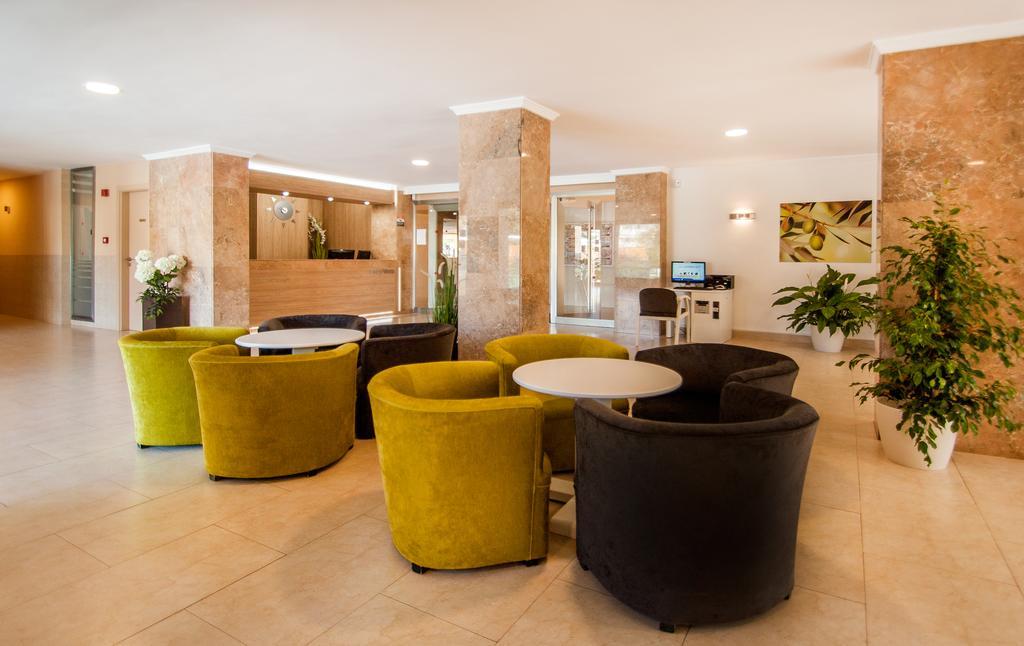 Apartamentos Sol Y Vera Magaluf  Bagian luar foto