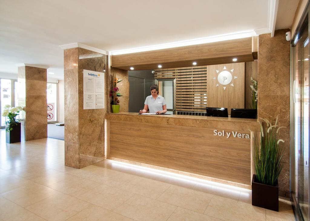 Apartamentos Sol Y Vera Magaluf  Bagian luar foto