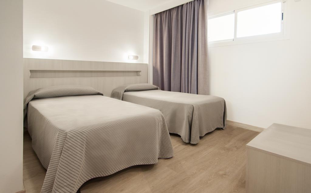 Apartamentos Sol Y Vera Magaluf  Ruang foto