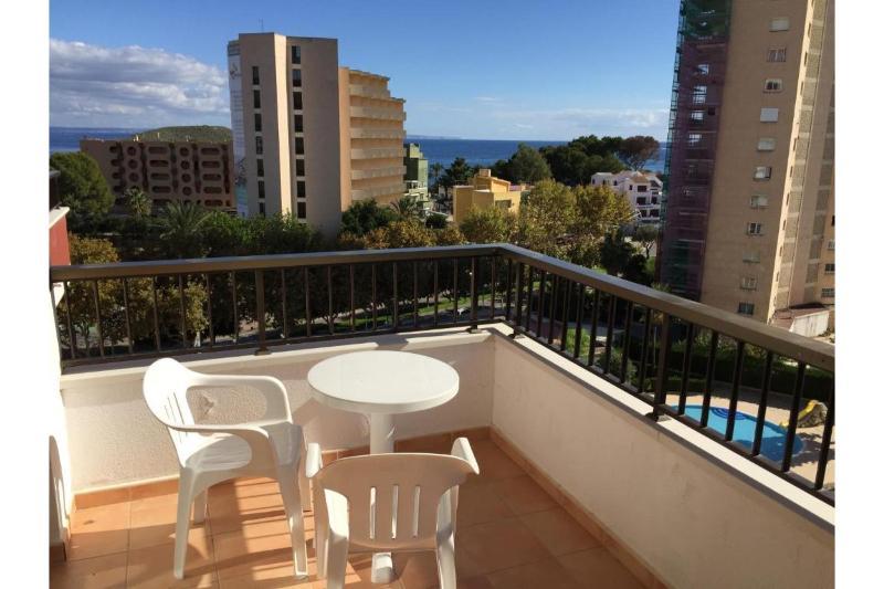 Apartamentos Sol Y Vera Magaluf  Bagian luar foto